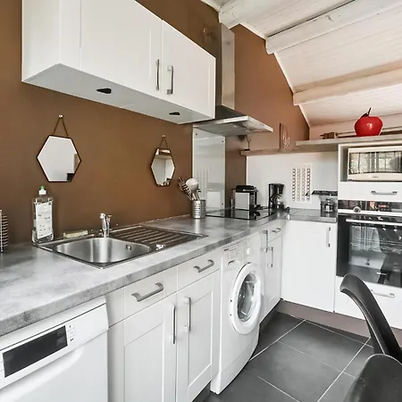 2 Bedroom Beautiful In St-genies-de-comolas * Saint-Genies-de-Comolas