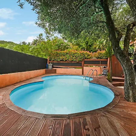 2 Bedroom Beautiful In St-genies-de-comolas Holiday home *