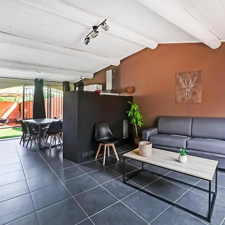 In St-genies-de-comolas Saint-Geniès-de-Comolas