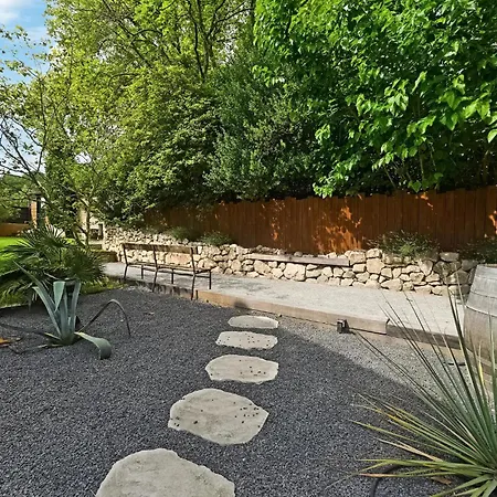 In St-genies-de-comolas * Saint-Geniès-de-Comolas